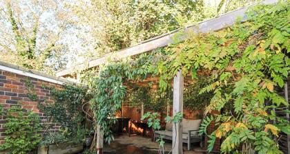 7 Daltons Place
