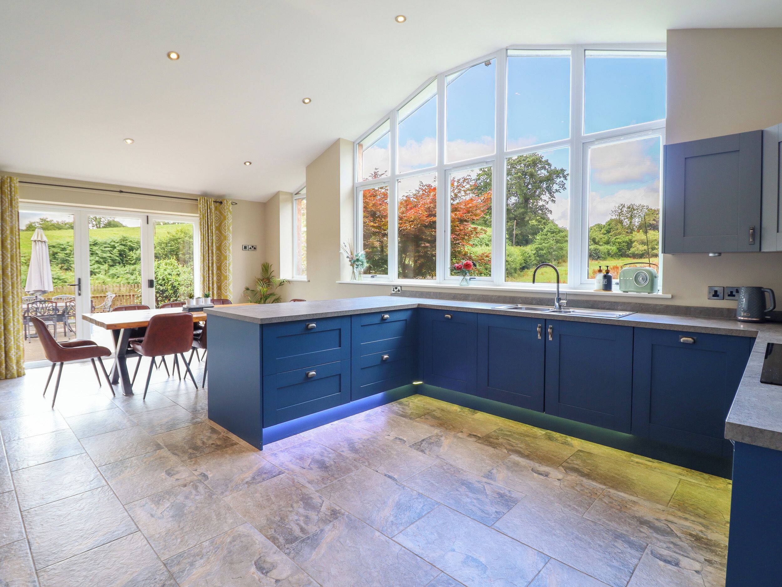 Fridge, dishwasher, electric kettle, toaster