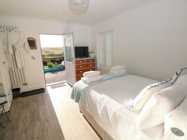 1 quarto, individualmente decorados, individualmente mobiliados