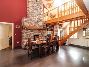 Dining - Johnson's Cottage (Brandon)