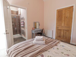 4 bedrooms, individually decorated, individually furnished, free WiFi - Morton Mains Steading Cottage (Thornhill)