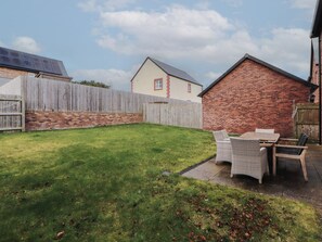 Outdoor dining - 4 Centurion Rise (Penrith)