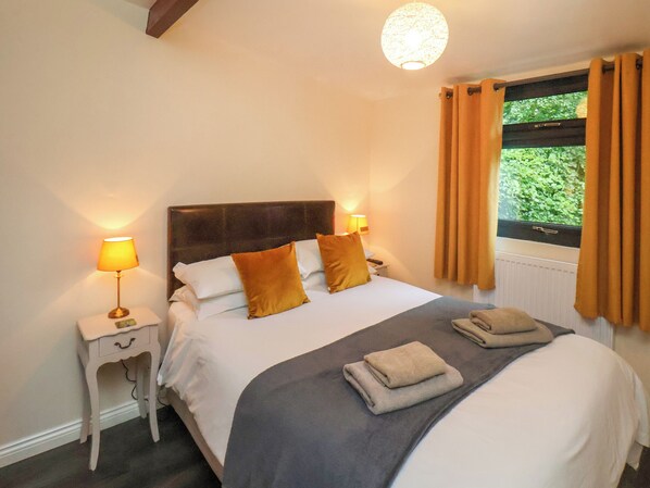 1 bedroom, individually decorated, individually furnished, free WiFi - Cowslip (Saltburn-by-the-Sea)