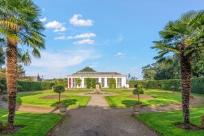 Property grounds - Seascape (Torpoint)