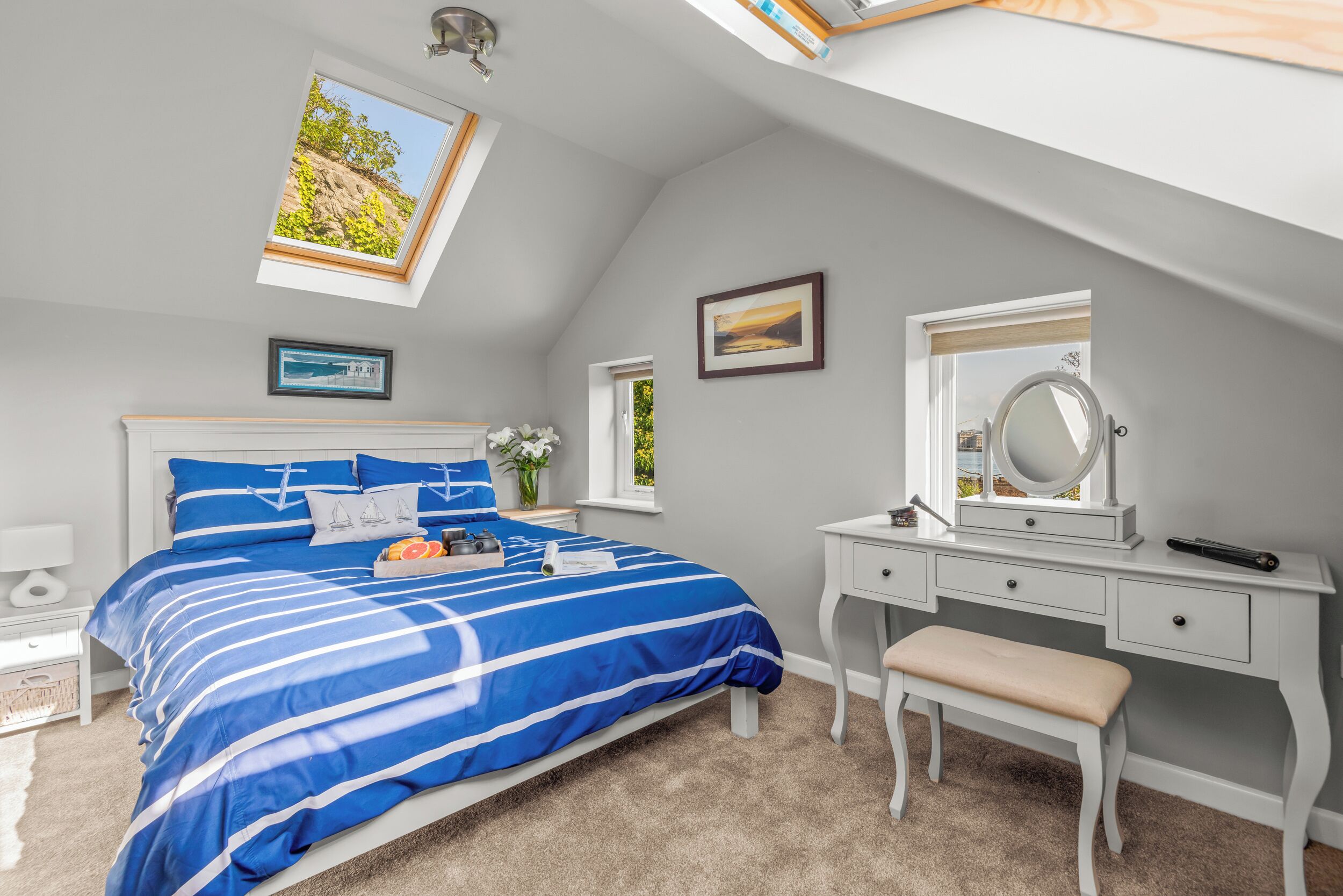 2 bedrooms, individually decorated, individually furnished, free WiFi