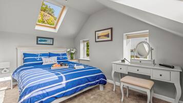 2 bedrooms, individually decorated, individually furnished, free WiFi