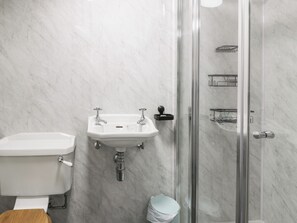 Shower - West Morton Suite (Thornhill)
