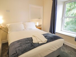 4 bedrooms, individually decorated, individually furnished, free WiFi