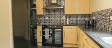 Diskmaskin och grytor/köksredskap