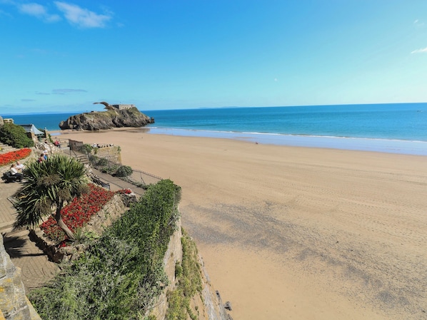 Beach nearby - 53 The Clicketts (Tenby)