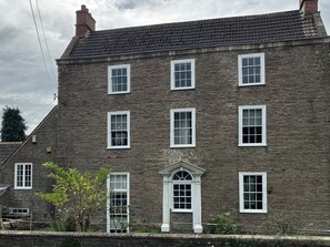 Exterior - Humphreston House (Bristol)