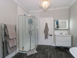 Shower - Humphreston House (Bristol)