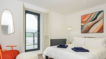 5 bedrooms, individually decorated, individually furnished, free WiFi