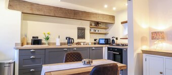 Peak Cottage