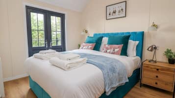 1 habitación, decoración personalizada y muebles diferentes