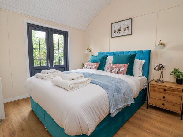 1 bedroom, individually decorated, individually furnished, free WiFi - The View (Wrexham)