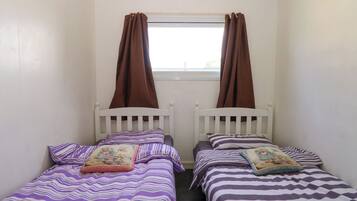 2 phòng ngủ, trang trí khác biệt