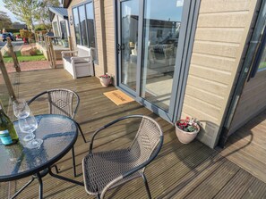 Outdoor dining - Brocklebank Lodge, 35 (Carlisle)