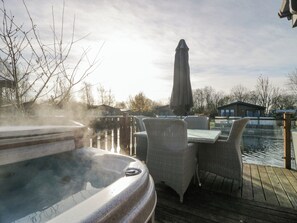 Outdoor dining - The Three Bears Lodge, Coniston Drive 11 (Carnforth)