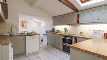 Fridge, dishwasher, electric kettle, toaster