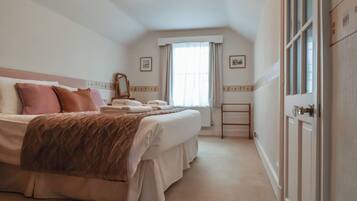 4 bedrooms, individually decorated, individually furnished, free WiFi