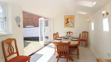 Cottage | Interior