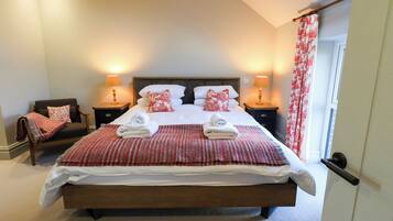 3 bedrooms, individually decorated, individually furnished, free WiFi