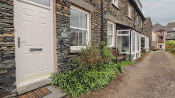 Cottage | Interior