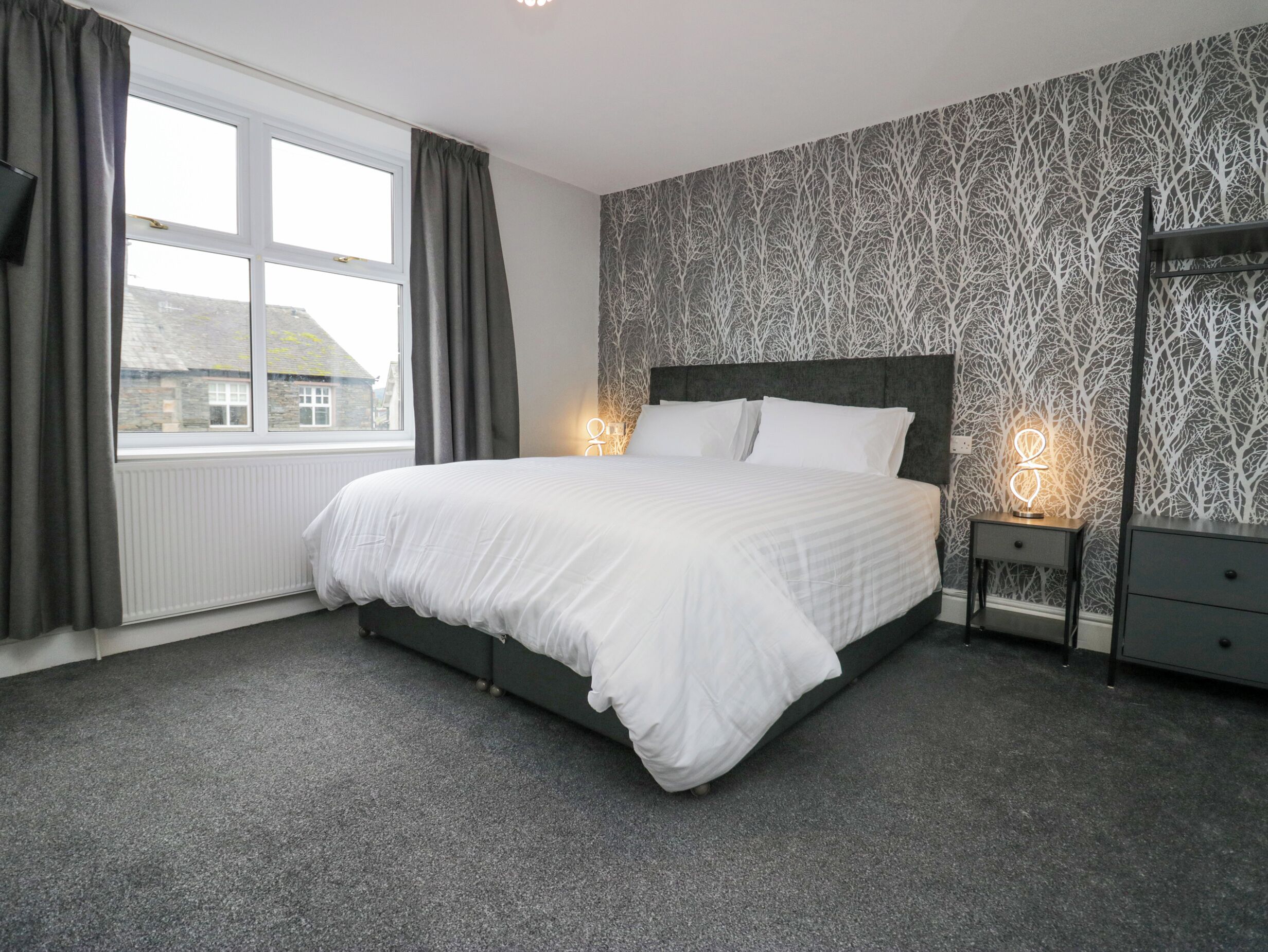 4 bedrooms, individually decorated, individually furnished, free WiFi