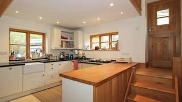 Fridge, dishwasher, electric kettle, toaster