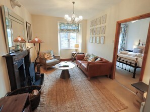 DVD player - Riverbank At Stepping Stones (Ambleside)