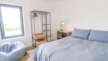 4 bedrooms, individually decorated, individually furnished, free WiFi