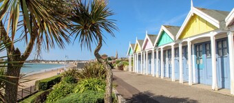 18 Chamberlaine Road