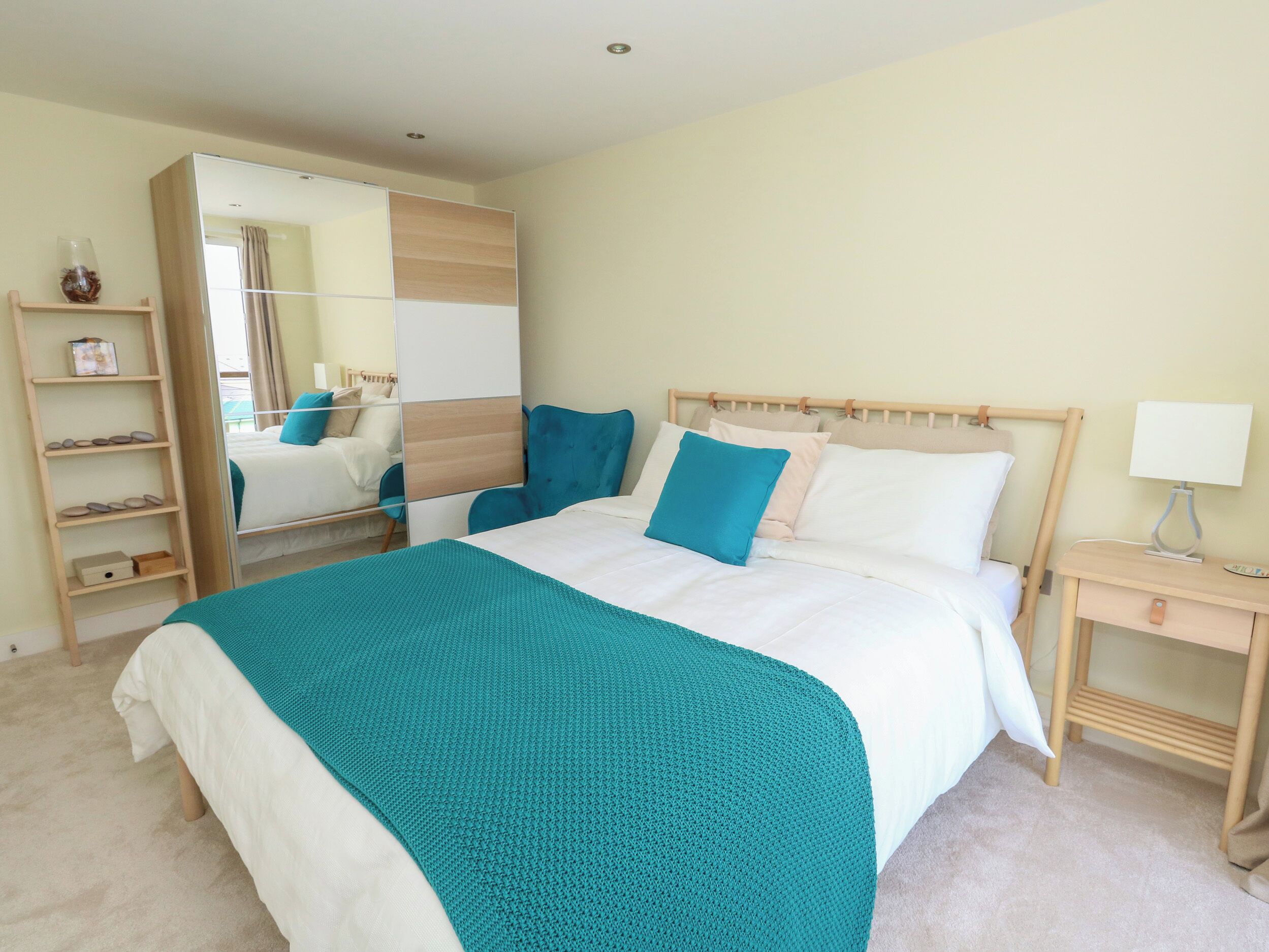 2 bedrooms, individually decorated, individually furnished, free WiFi