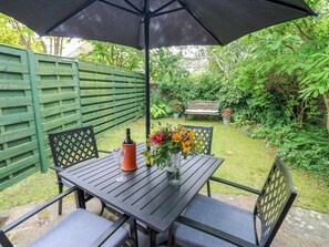 Khu ẩm thực ngoài trời