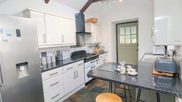 Dishwasher, cookware/dishes/utensils