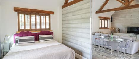 1 habitación, decoración personalizada y muebles diferentes