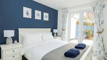 3 bedrooms, individually decorated, individually furnished