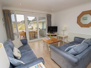Living area - Jamestown 5 (Yarmouth)