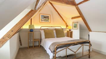 1 habitación, decoración personalizada y muebles diferentes