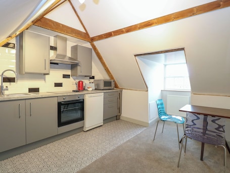 Geladeira, chaleira elƩtrica, torradeira