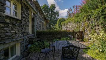 Khu ẩm thực ngoài trời