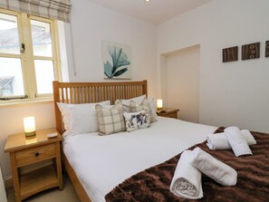 2 bedrooms, individually decorated, individually furnished, free WiFi