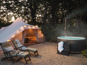 Bain à remous extérieur