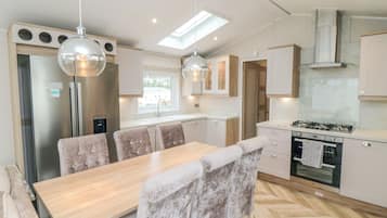 Fridge, dishwasher, electric kettle, toaster
