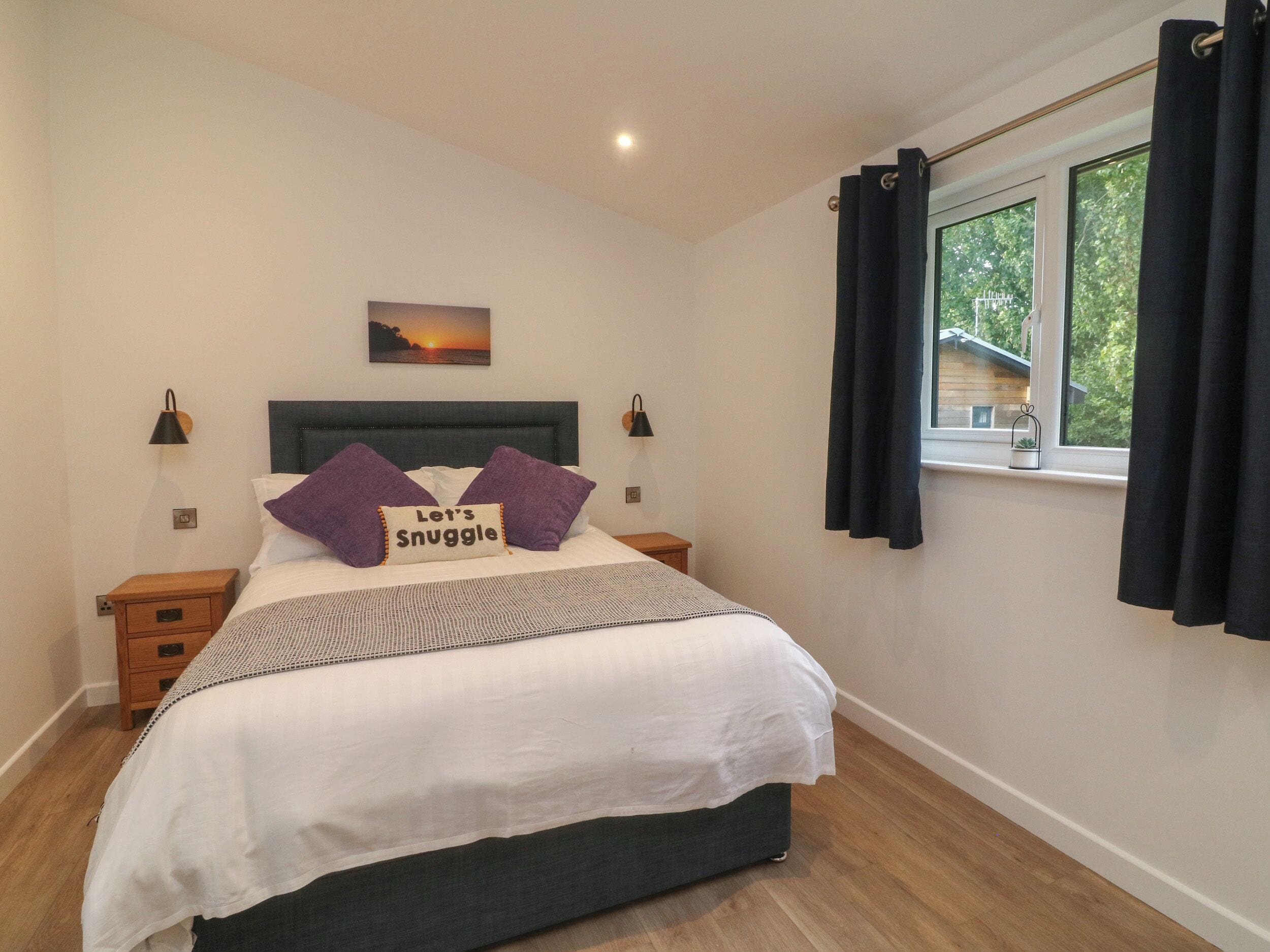 2 bedrooms, individually decorated, individually furnished, free WiFi