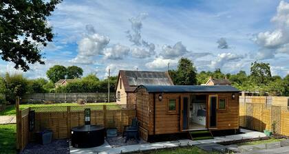 Mooffitch Riverview Hut