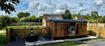 Mooffitch Riverview Hut