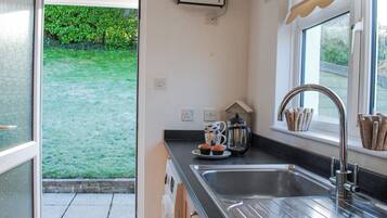 Fridge, dishwasher, electric kettle, toaster