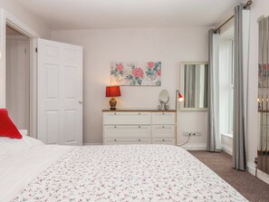 2 dormitorios, decoración individual, mobiliario individual